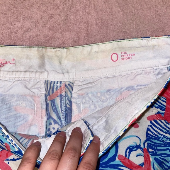 Lilly Pulitzer size 0 shorts - Picture 2 of 2